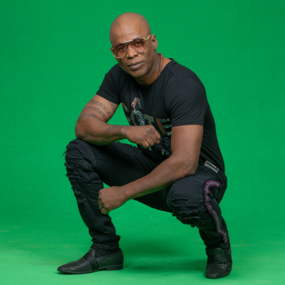 A Conversation with DEZVELKITO
